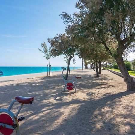 Homeholidaysrentals Atico Ocean Pineda De Mar Exterior foto