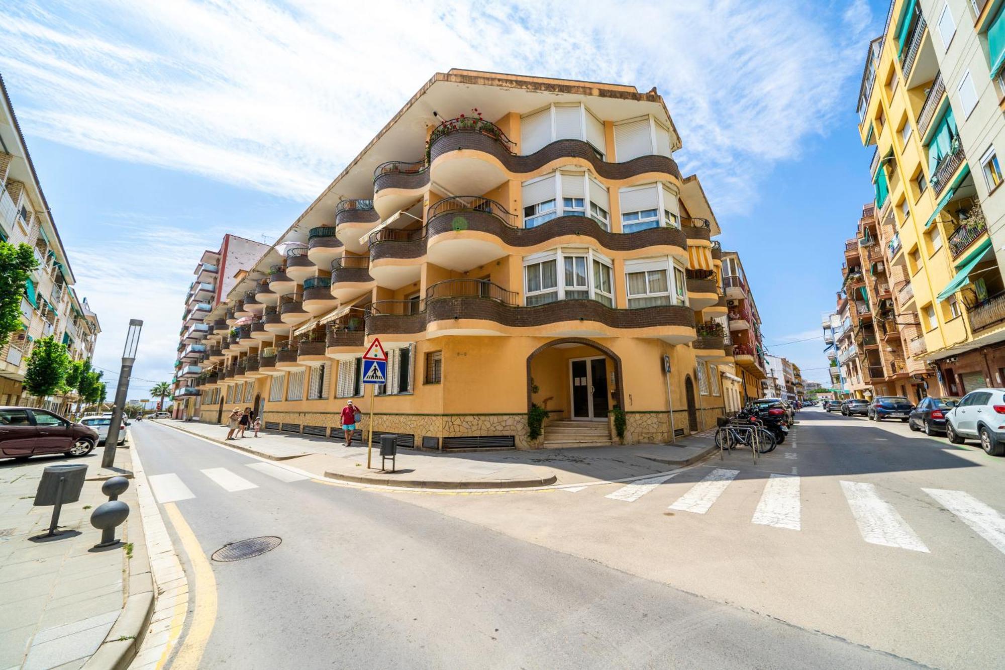 Homeholidaysrentals Atico Ocean Pineda De Mar Exterior foto