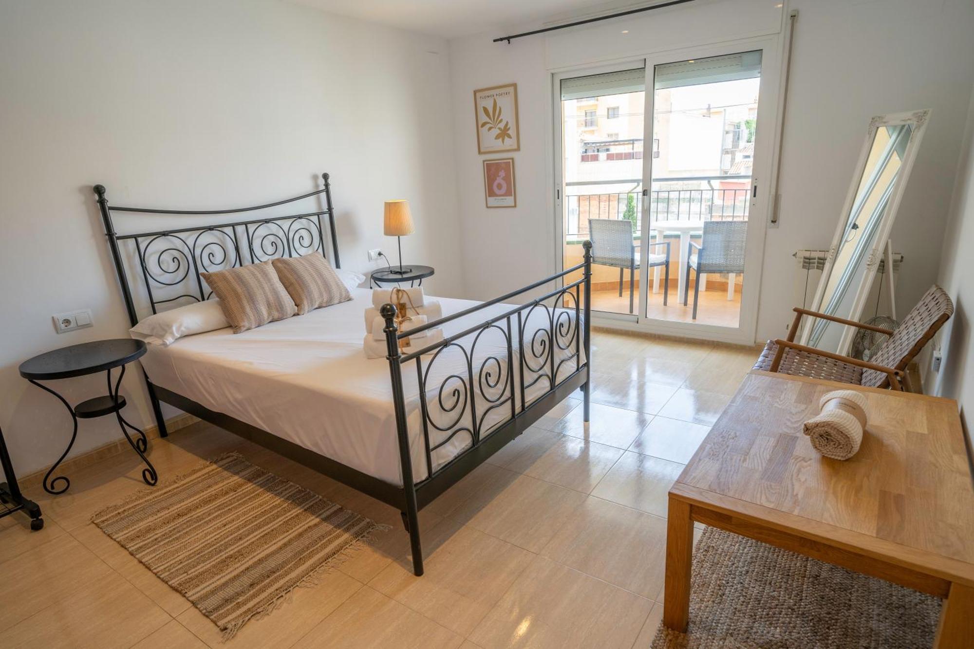 Homeholidaysrentals Atico Ocean Pineda De Mar Exterior foto